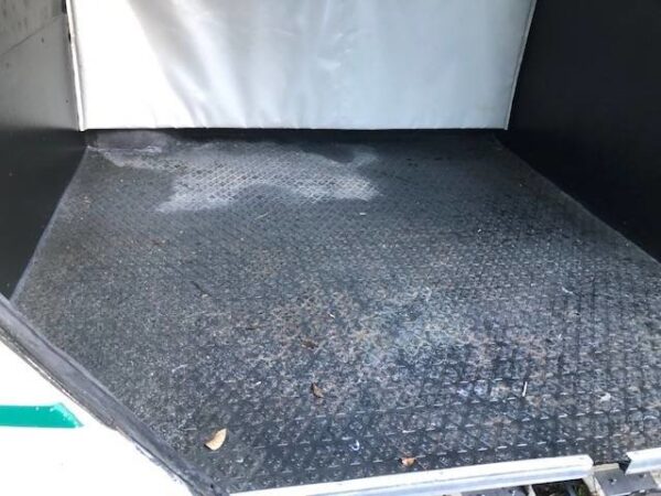 IMG_2186 TRANS BOX RM 08