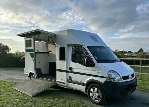 Renault Master 2 places BARBOT 5 places cabine