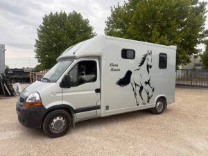 Renault master 5 places assises, 2 places chevaux