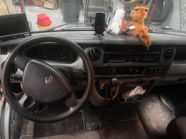 Renault master 5 places assises, 2 places chevaux