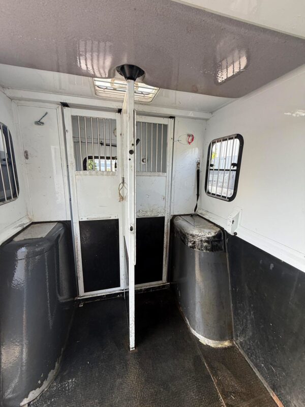 Renault master 5 places assises, 2 places chevaux