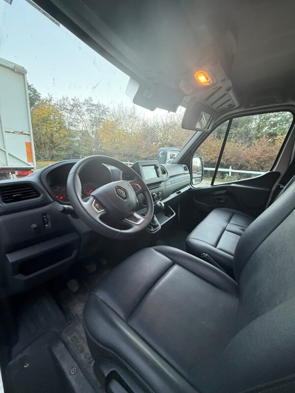 Camion chevaux VL 2 places Renault Master Grand Confort